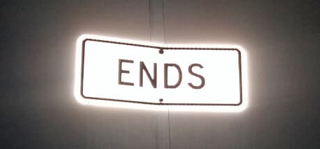 Ends — シュールなハイウェイ・ゴシックホラー